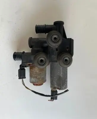 BMW 3 E46 Coolant heater control valve 64.11-8369807