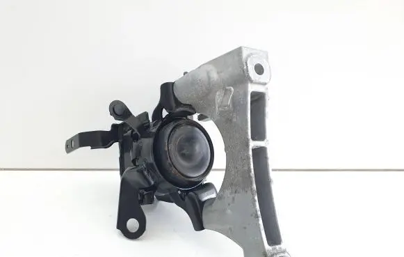 Toyota RAV 4 (XA50) Engine mount bracket R3N5130707 N5130707