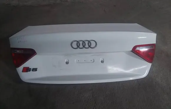Audi A5 8T 8F Tailgate/trunk/boot lid LY9C