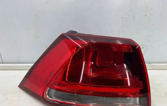 Volkswagen Golf VII Rear/tail lights 5g0945095f