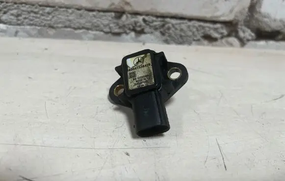 Mercedes-Benz E W211 Mass air flow meter A0041538428