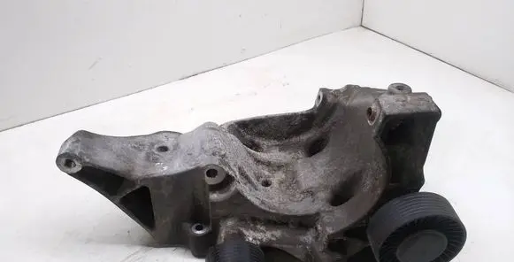 BMW 1 E82 E88 Generator/alternator bracket 7802639 GD01485 13992018