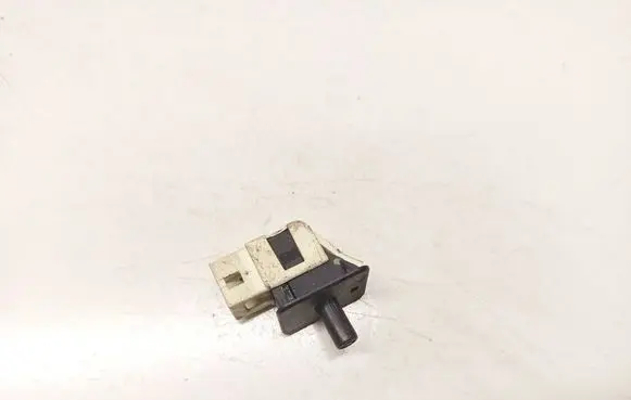 Mercedes-Benz E W211 Front door sensor 2028209410