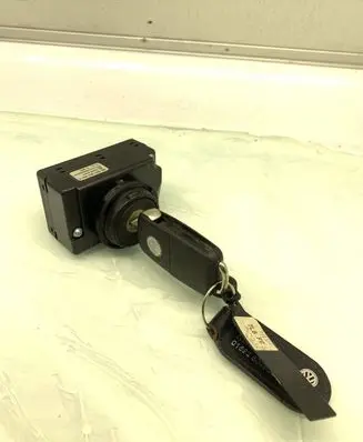 Volkswagen Touareg I Ignition lock 3D0905865E
