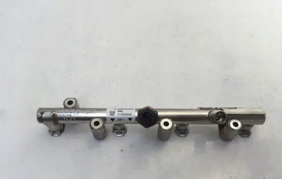 Mercedes-Benz GLA H247 Fuel main line pipe A2820703900