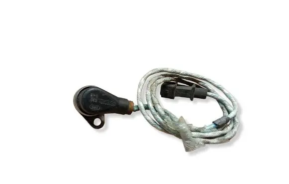Audi A4 S4 B5 8D Crankshaft position sensor 0261210
