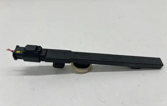 Opel Grandland X Keyless system antenna 9827157280