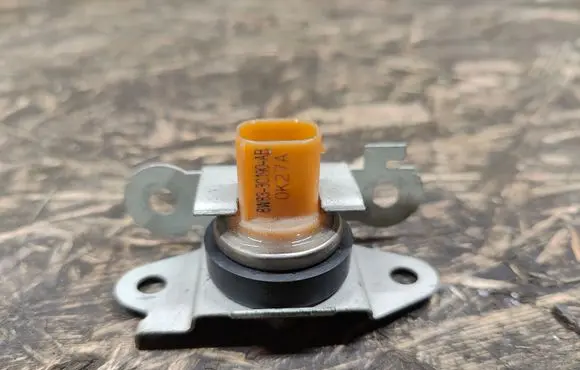Jaguar XJ X351 Sensor 8W833C190AB