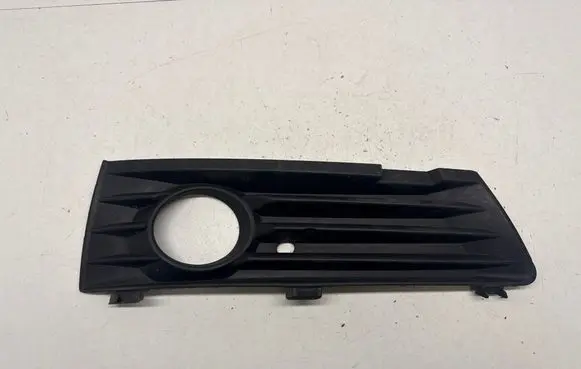 Opel Zafira B Front fog light trim/grill 13124990