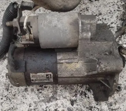 Peugeot 307 Starter motor m000t85381