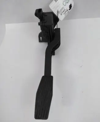 Opel Combo C Accelerator throttle pedal 9129423 6PV00811000