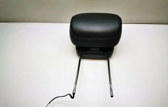 Mercedes-Benz CLS C219 Front seat headrest 82178404 41099249 821784044