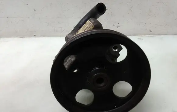 Renault Laguna II Power steering pump 8200100082