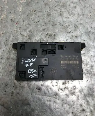 Mercedes-Benz E W211 Door control unit/module 2118701226