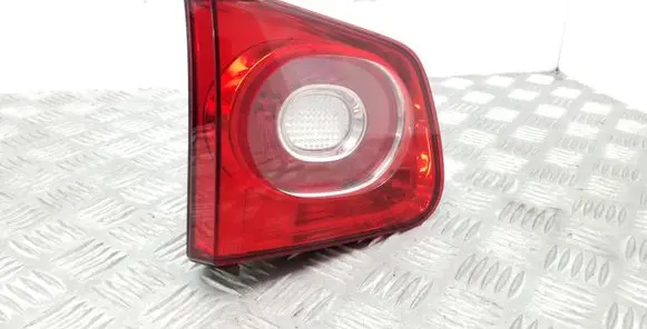 Volkswagen Tiguan Tailgate rear/tail lights 5N0945093C
