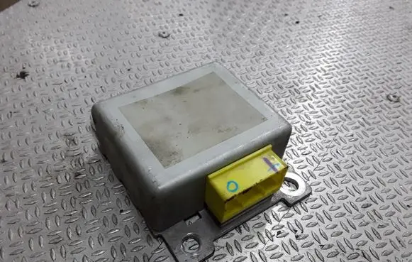 Nissan Patrol Y61 Airbag control unit/module 28556VB200