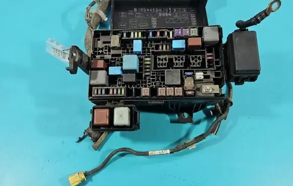 Toyota Land Cruiser (J120) Fuse box set 82662-60331 IMPRK1521685