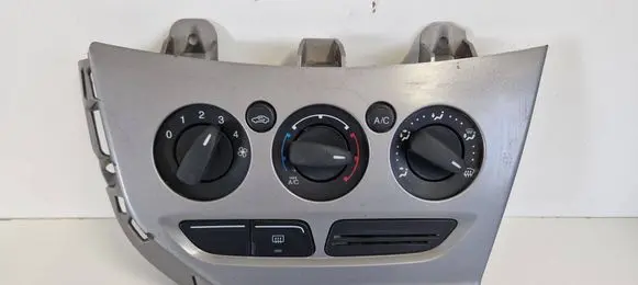 Ford Focus Climate control unit BM5T19980AE E1062771E