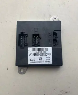 Mercedes-Benz E W211 Comfort/convenience module 2115452132