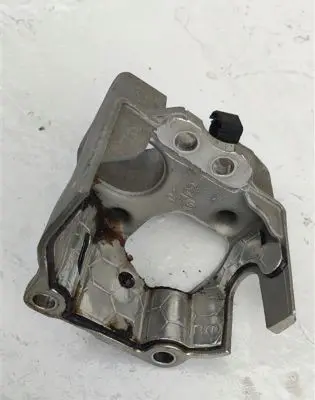 Maserati Levante Engine mounting bracket 60706086 2309116