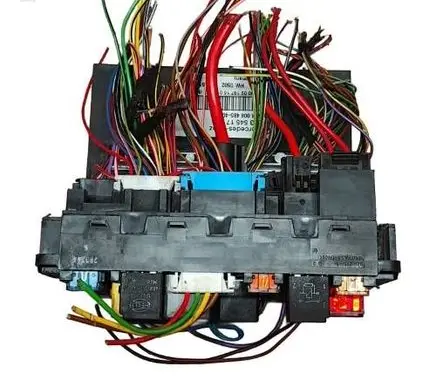 Mercedes-Benz C W203 Fuse module 2035451701