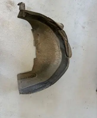 Rear arch fender liner splash guards