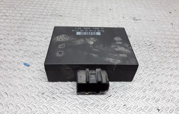 Volkswagen Golf IV Comfort/convenience module 1J0959799H