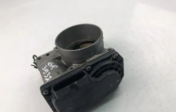 Volvo V70 Throttle valve 30711551