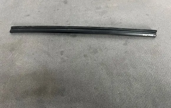 Audi Q5 SQ5 FY Rubber seal rear door window/glass 80A839479
