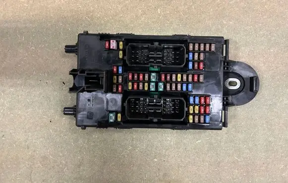 Volvo XC90 Fuse module 31346672