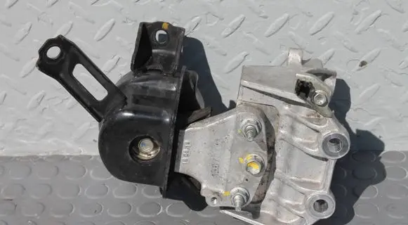 Suzuki Vitara (LY) Engine mount vacuum valve LAPAPODUSZKAVITARA