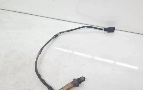 Volkswagen PASSAT B6 Lambda probe sensor 06F906262AE
