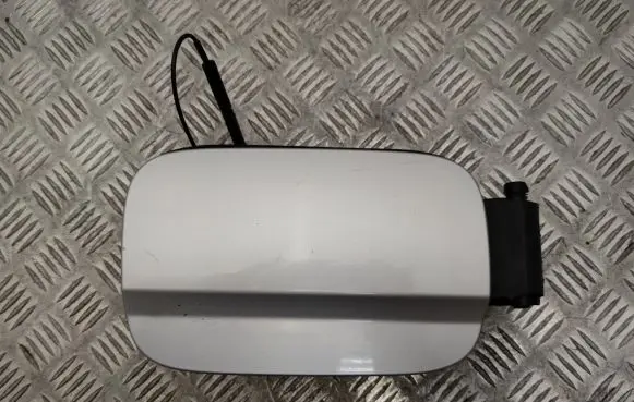 Mercedes-Benz C W204 Fuel tank cap A2047500103 A2048990050