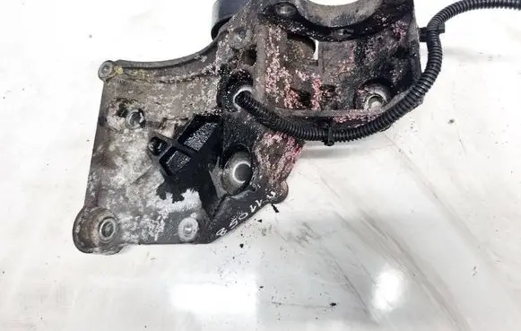 Opel Insignia A Engine mounting bracket 532274354