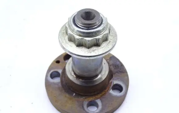 Skoda Fabia Mk2 (5J) Hub lock 