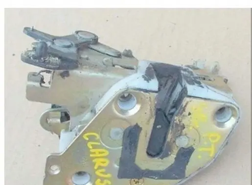 KIA Clarus Rear door lock