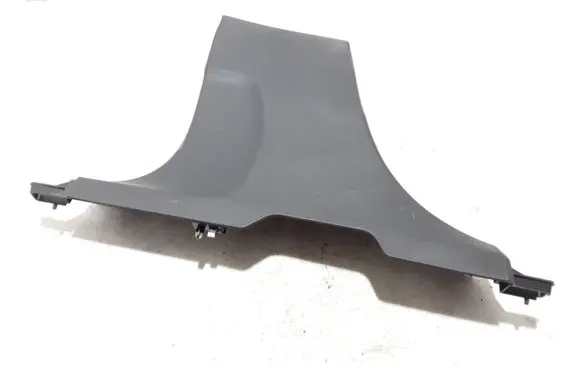 Volvo XC40 (B) pillar trim (bottom) 31457495
