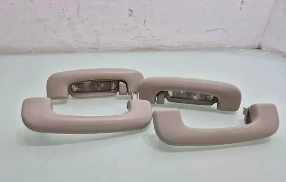 Jeep Grand Cherokee A set of handles for the ceiling 