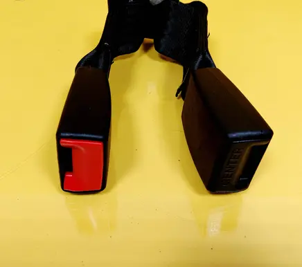 Fiat Panda II Rear seatbelt buckle 33038603