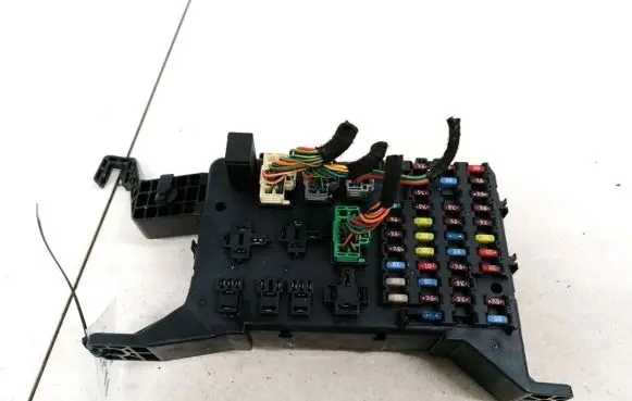 Ford Mondeo Mk III Fuse box set