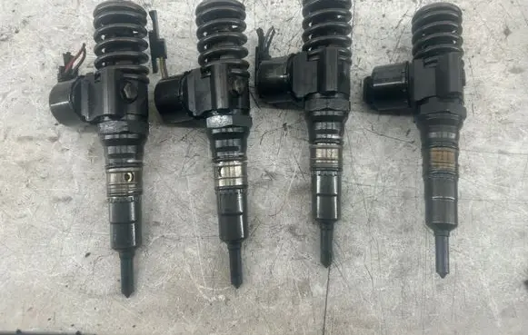 Audi A3 S3 A3 Sportback 8P Fuel injectors set 0414720404