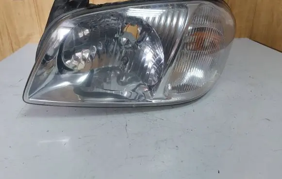 Mazda Tribute Headlight/headlamp