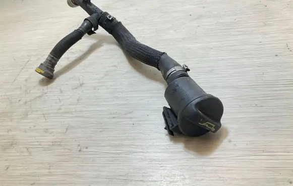 Ford Kuga I Oil fill pipe 9684359980