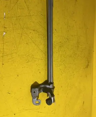 Peugeot 4007 Front door window/glass frame 