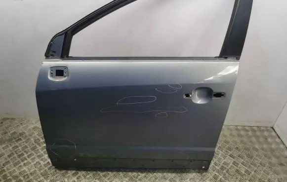 Opel Antara Front door