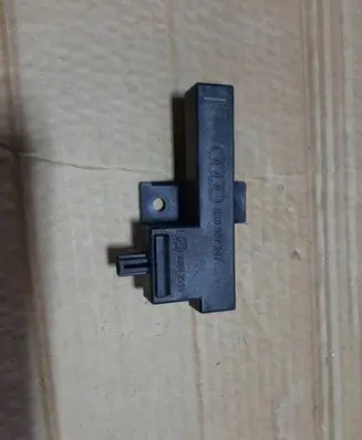 Audi A5 8T 8F Keyless (KESSY) go control unit/module 8K0907247