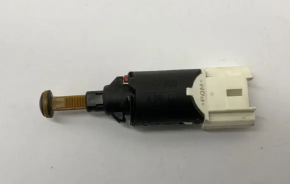 Peugeot 307 Brake pedal sensor switch 9643478880 40501