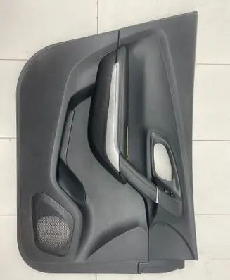 Renault Kadjar Front door card panel trim