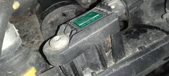Dacia Sandero Air pressure sensor 0281002997