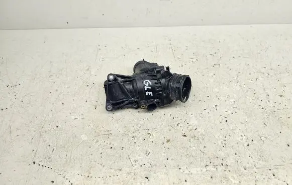 Thermostat/thermostat housing